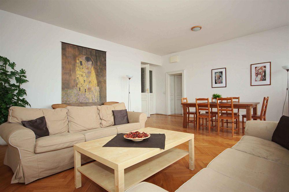 Leo Apartments Old Town Πράγα Εξωτερικό φωτογραφία