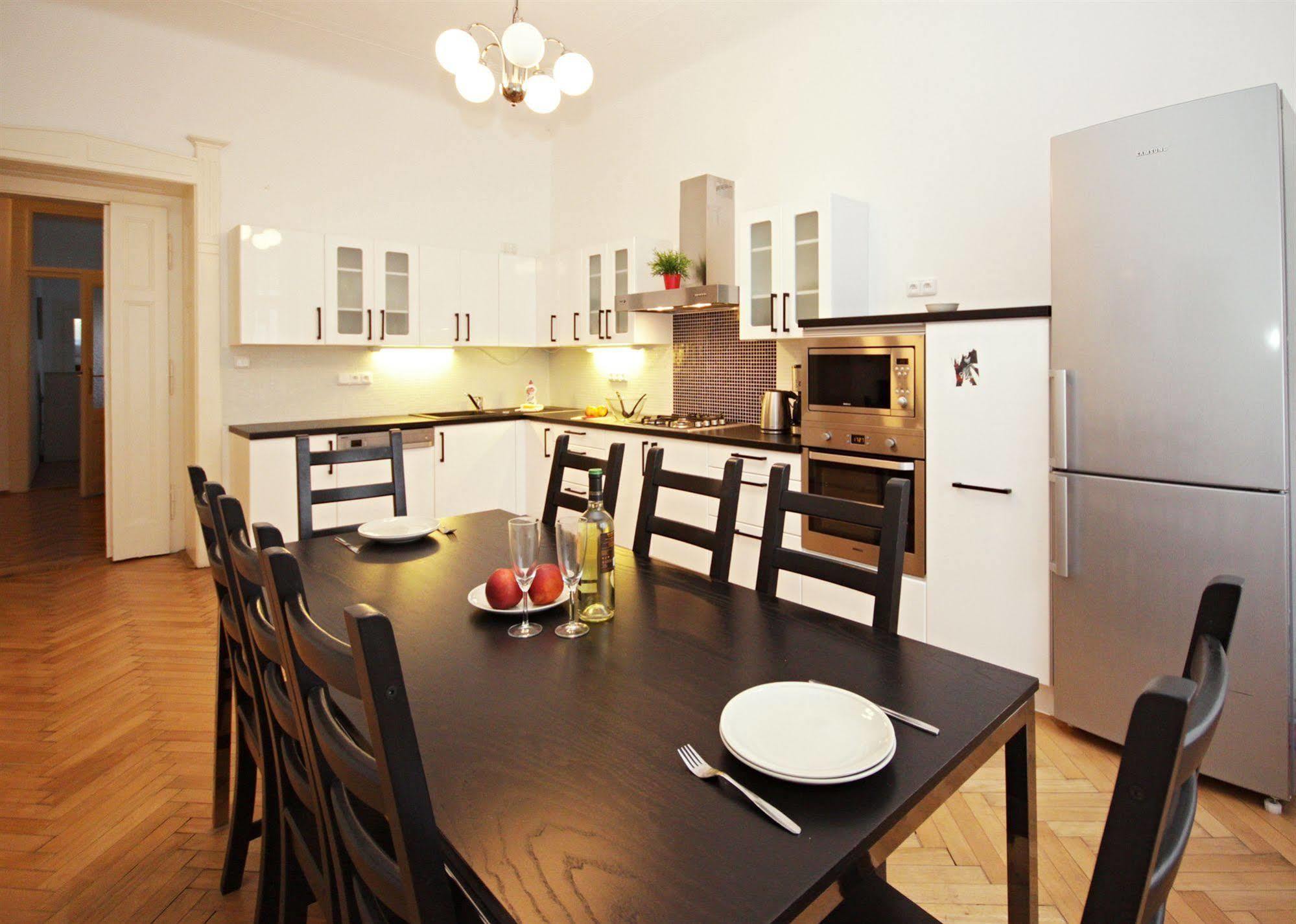Leo Apartments Old Town Πράγα Εξωτερικό φωτογραφία