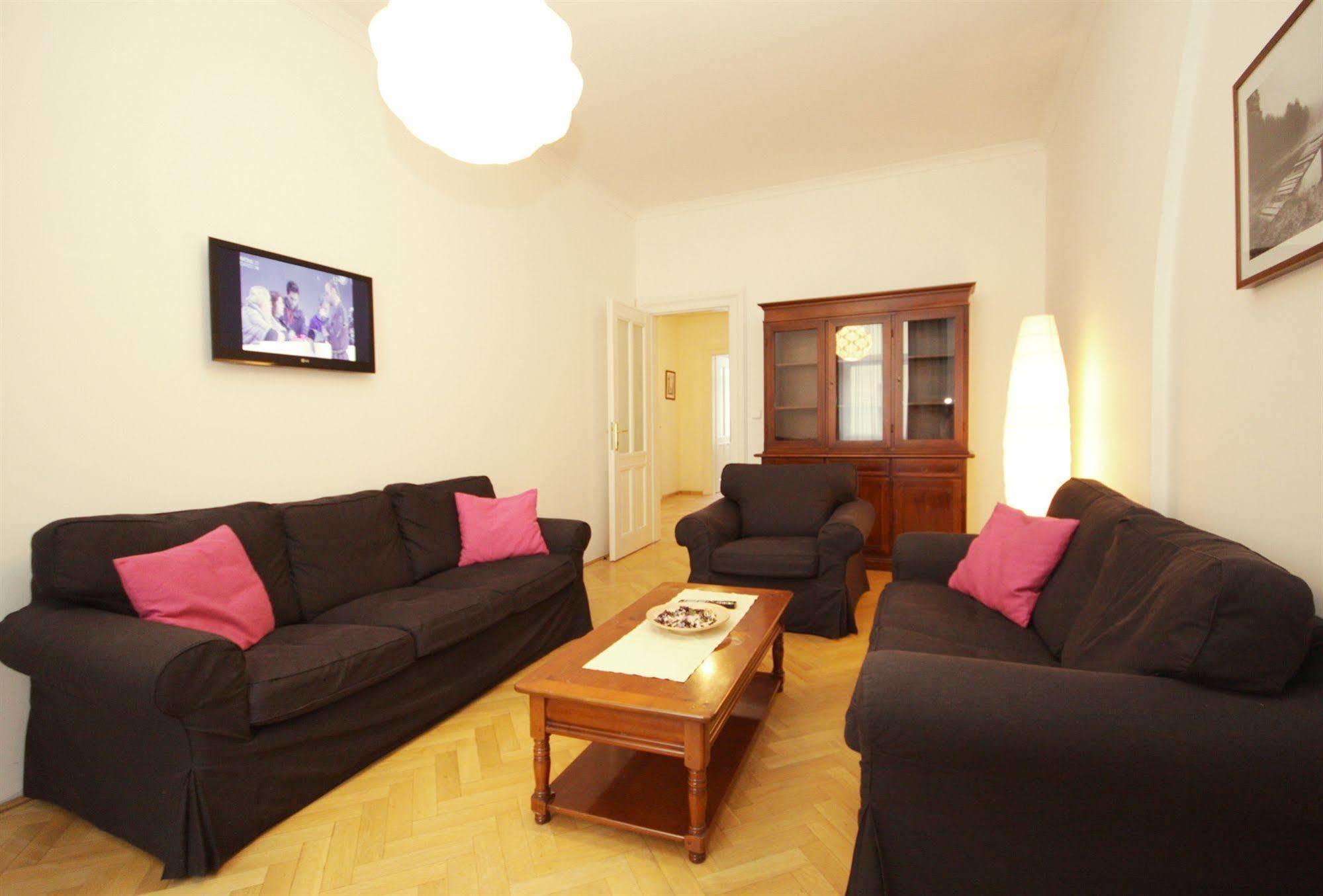 Leo Apartments Old Town Πράγα Εξωτερικό φωτογραφία