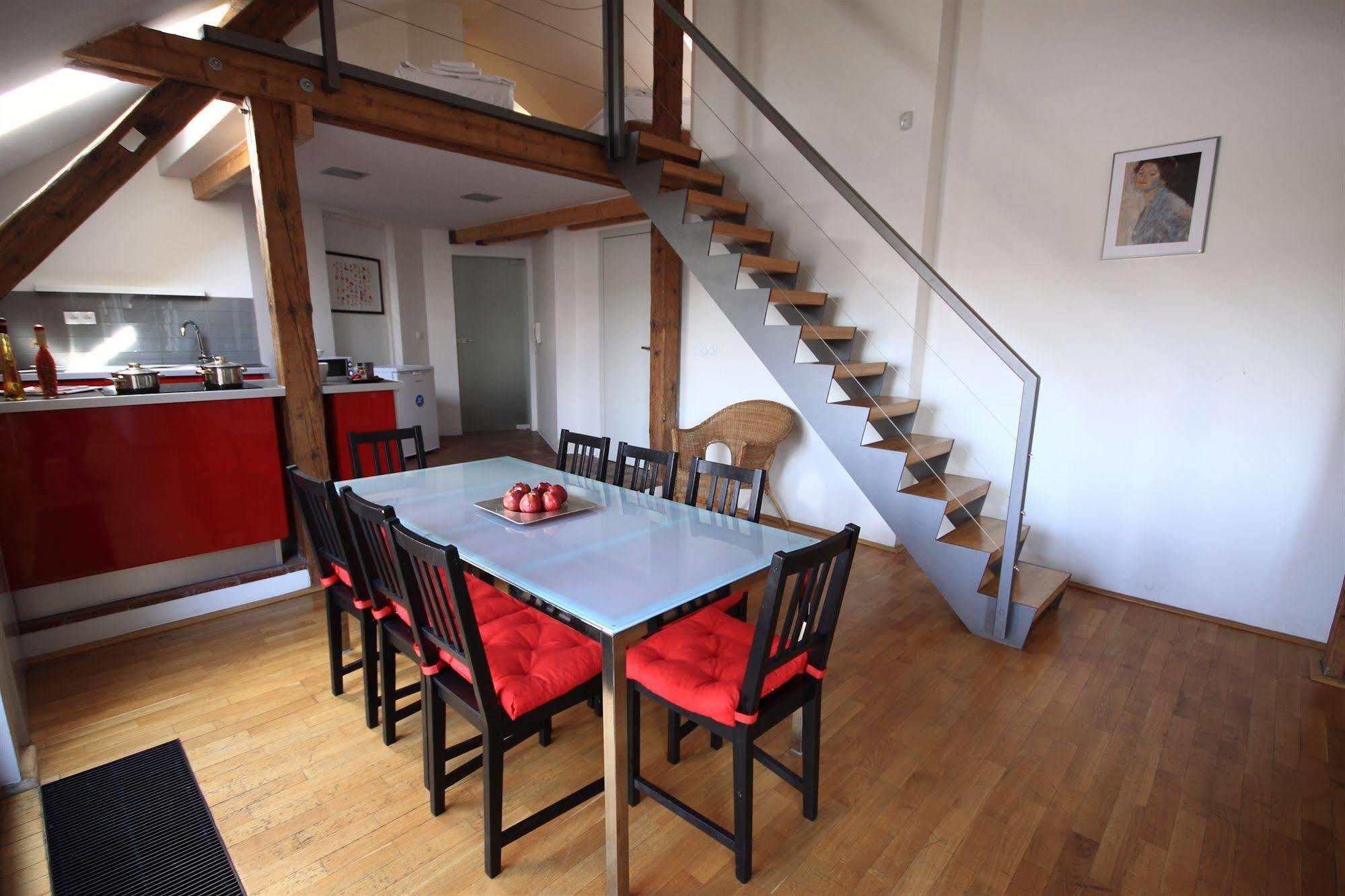 Leo Apartments Old Town Πράγα Εξωτερικό φωτογραφία